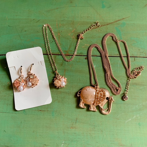 NEW Rose Gold - Elephant Jelly Belly Necklace & Pearl Necklace & Earrings Set - Picture 1 of 6